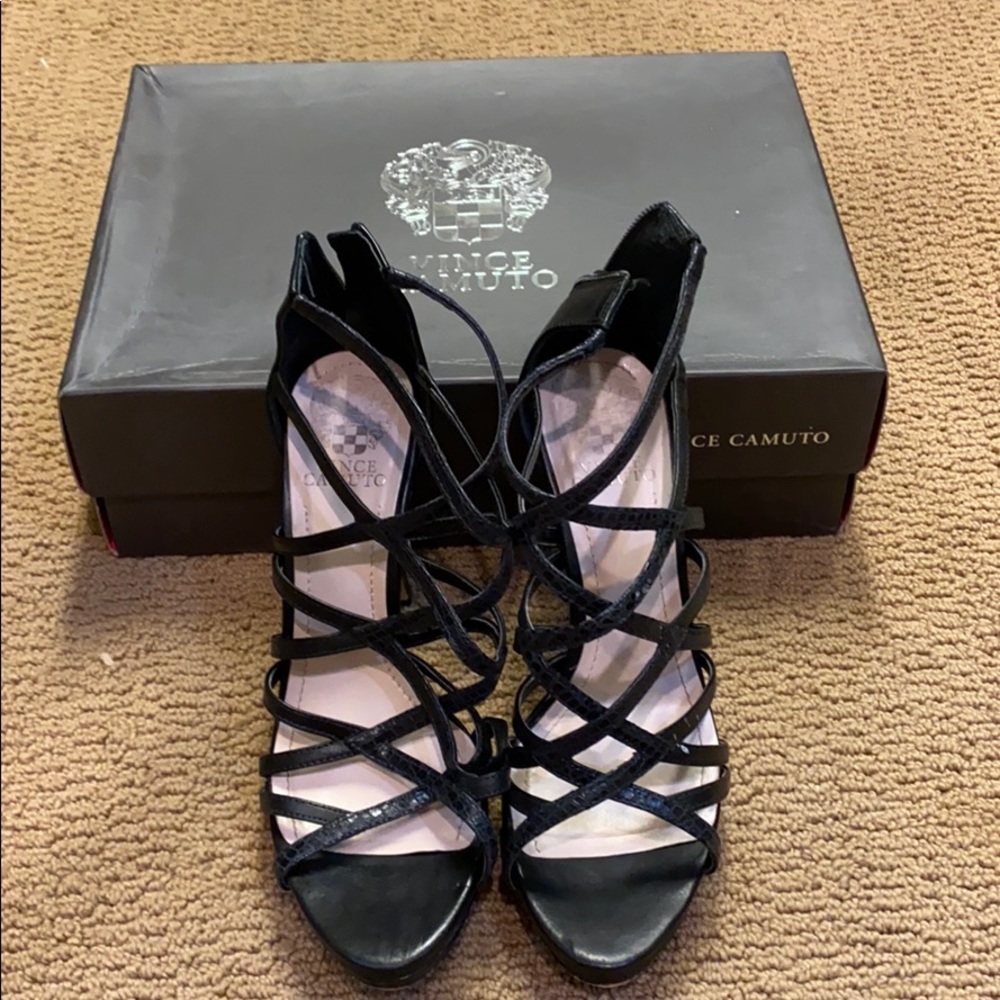 Vince Camuto leather snakeskin cadged heel